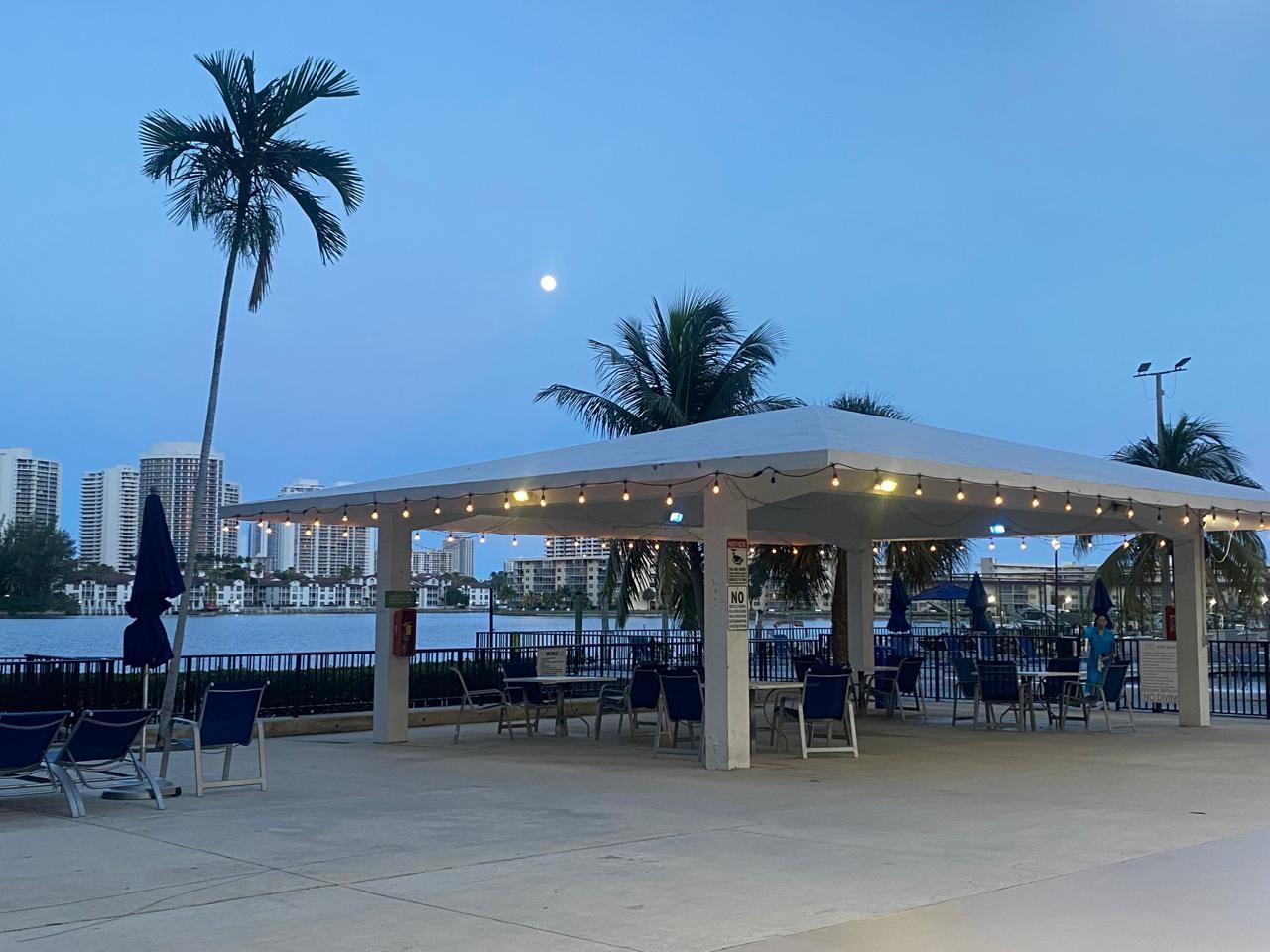 Commodore Plaza - Residential
