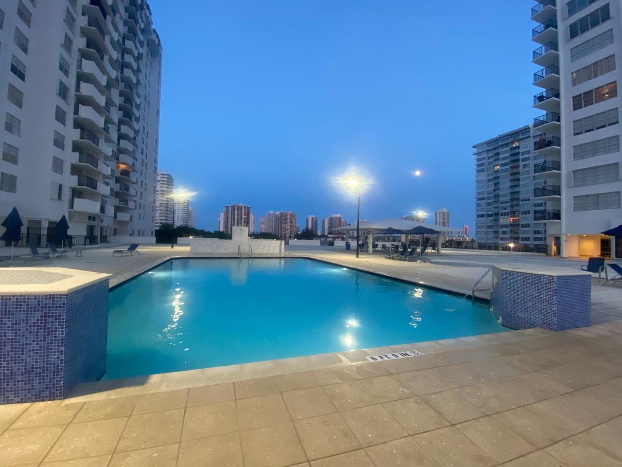 Commodore Plaza - Residential