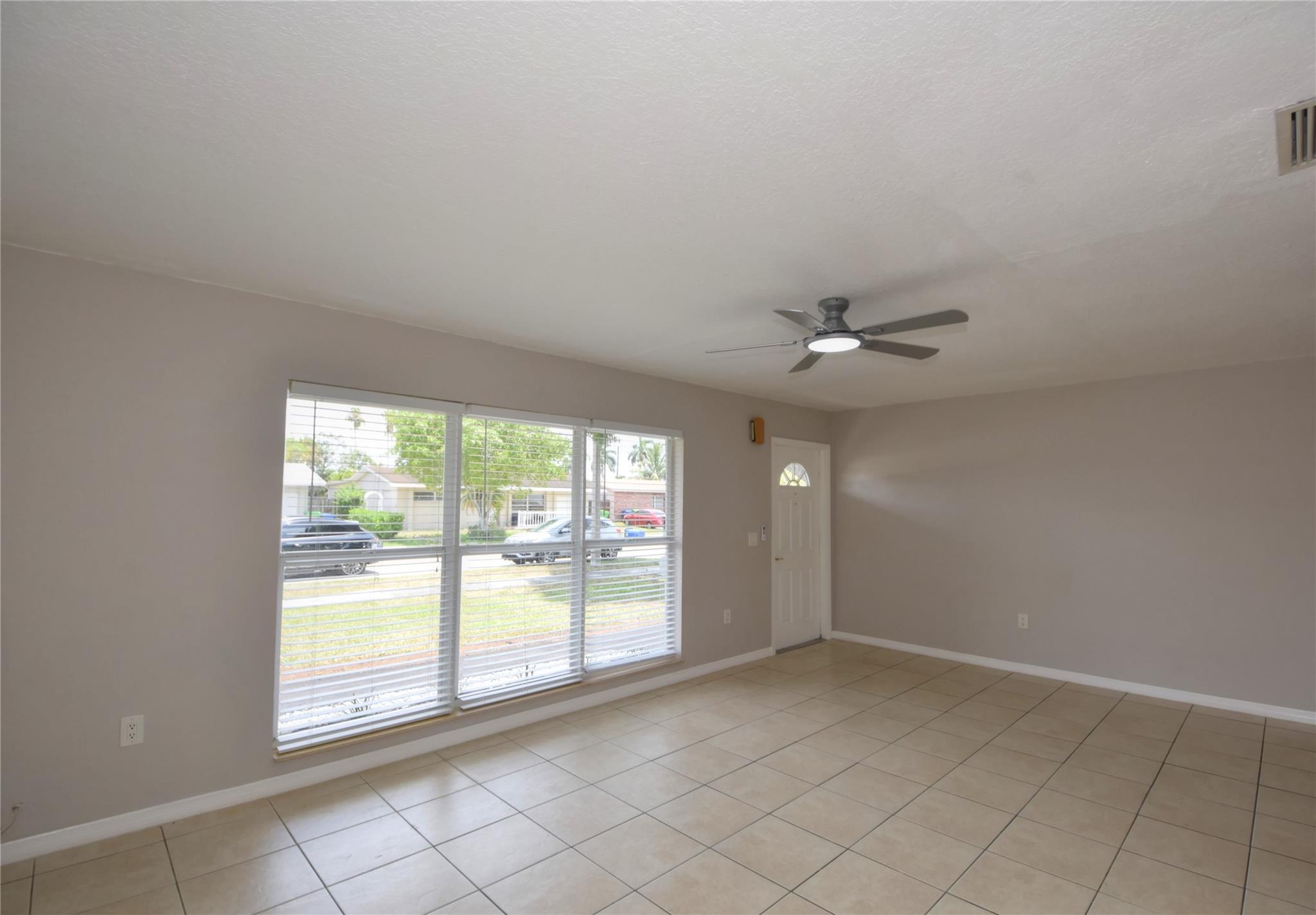 11451 NW 37th St