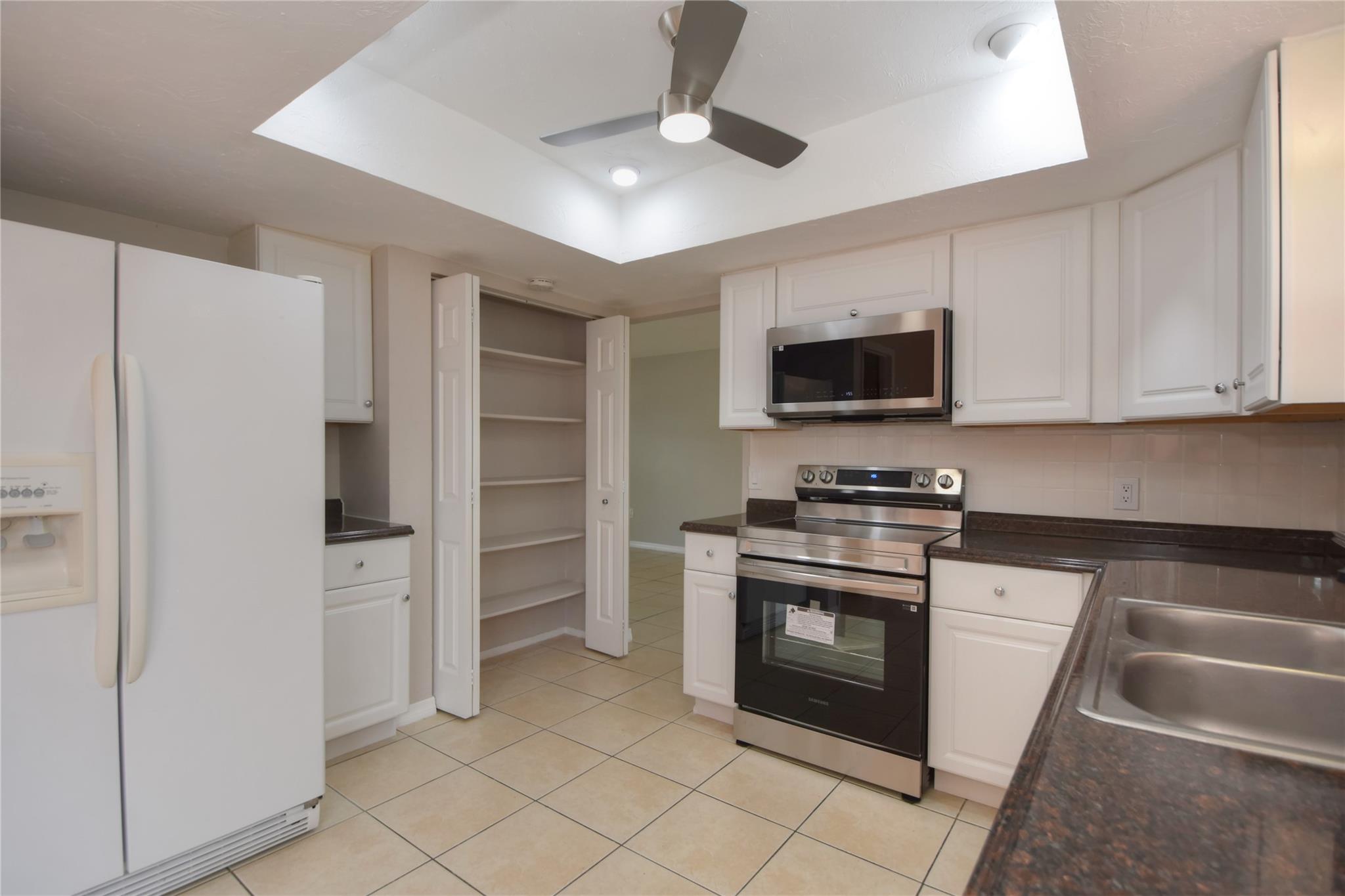 Sunrise Golf Village Sec - Residential