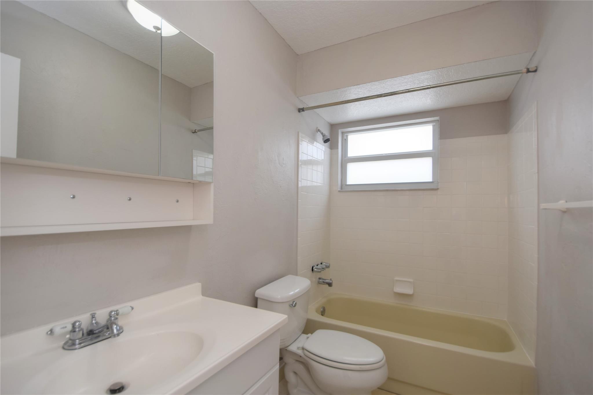 Sunrise Golf Village Sec - Residential