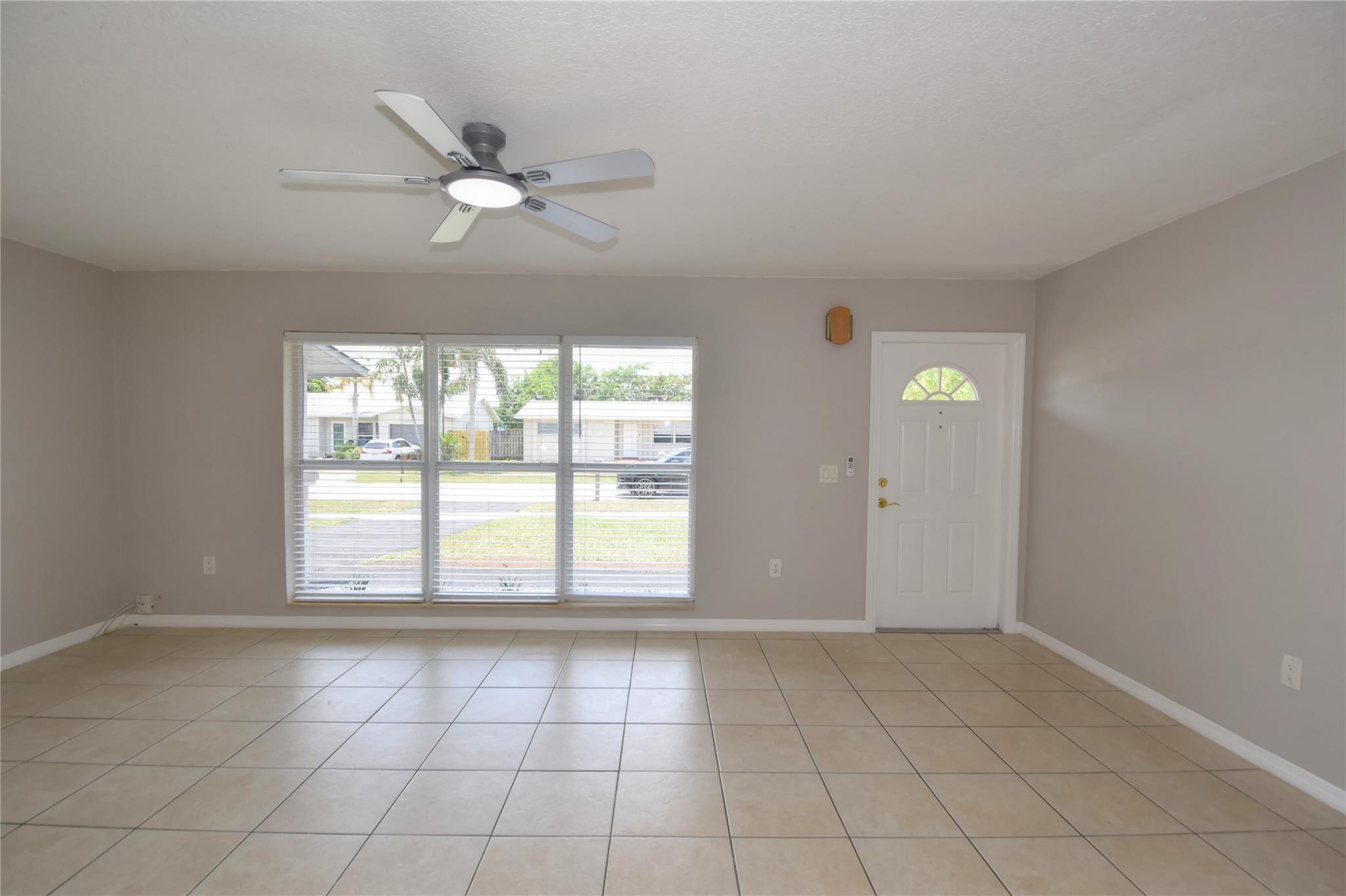 11451 NW 37th St