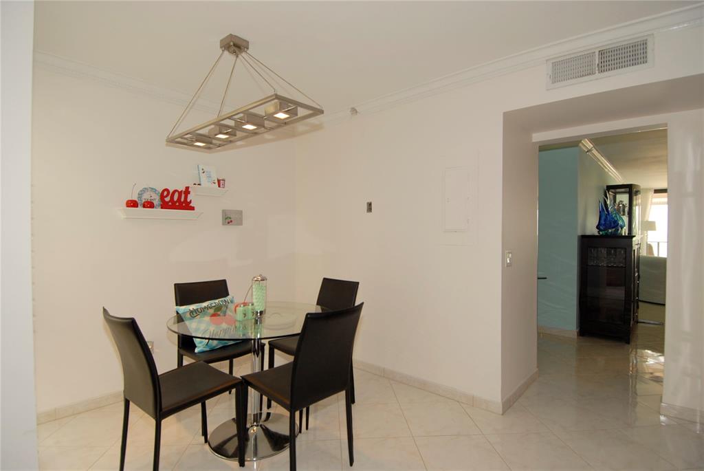 HOLLYWOOD OCEANFRONT - Residential