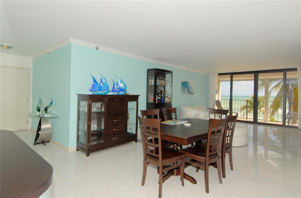 HOLLYWOOD OCEANFRONT - Residential