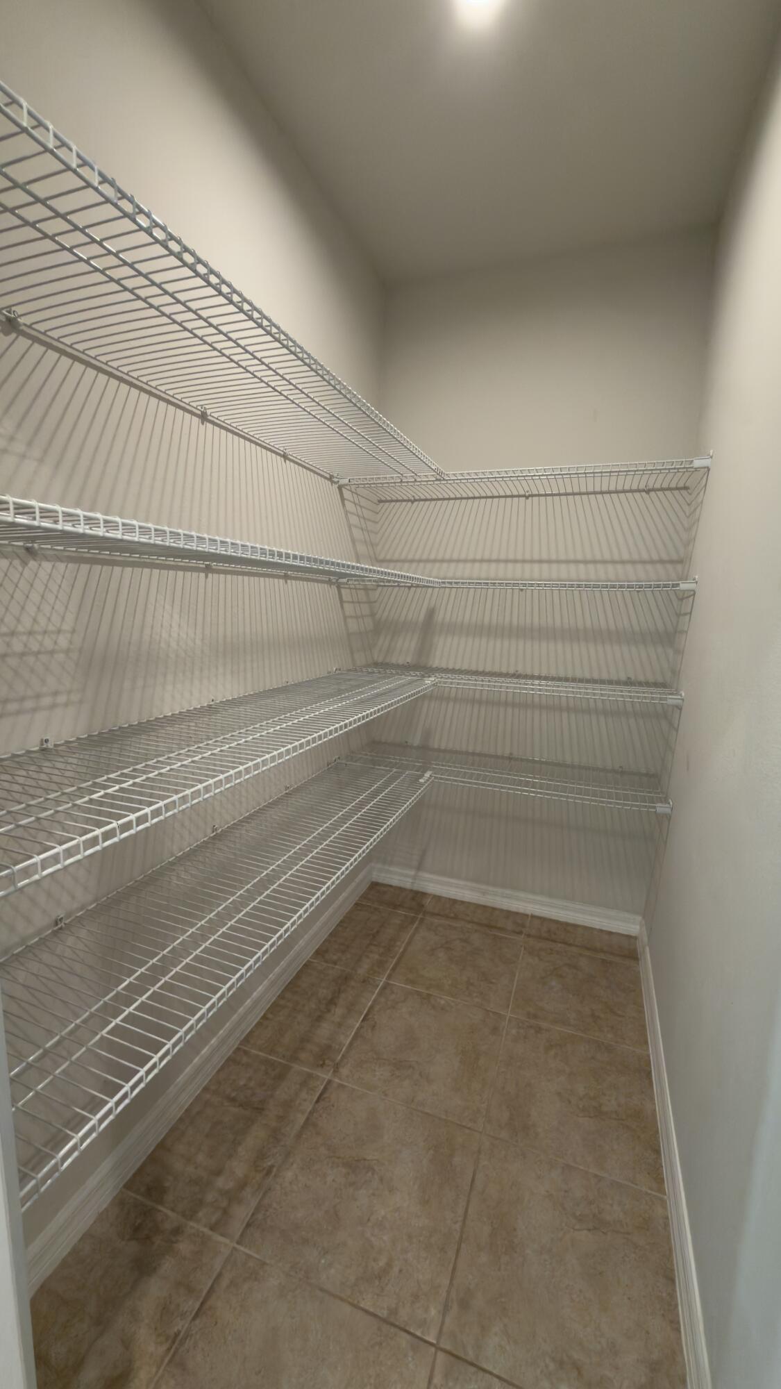 MAGNOLIA SQUARE - Residential Lease