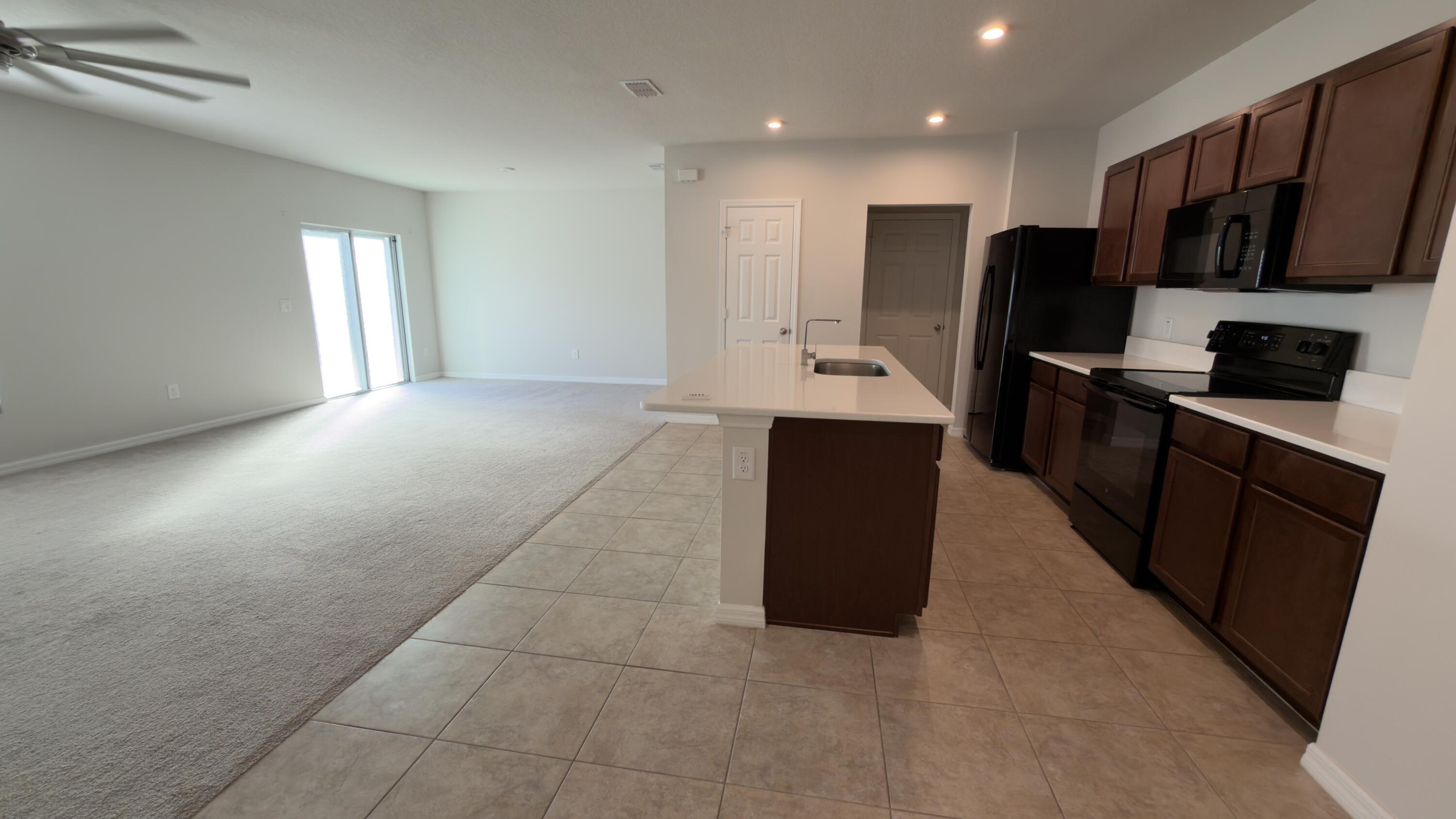 MAGNOLIA SQUARE - Residential Lease