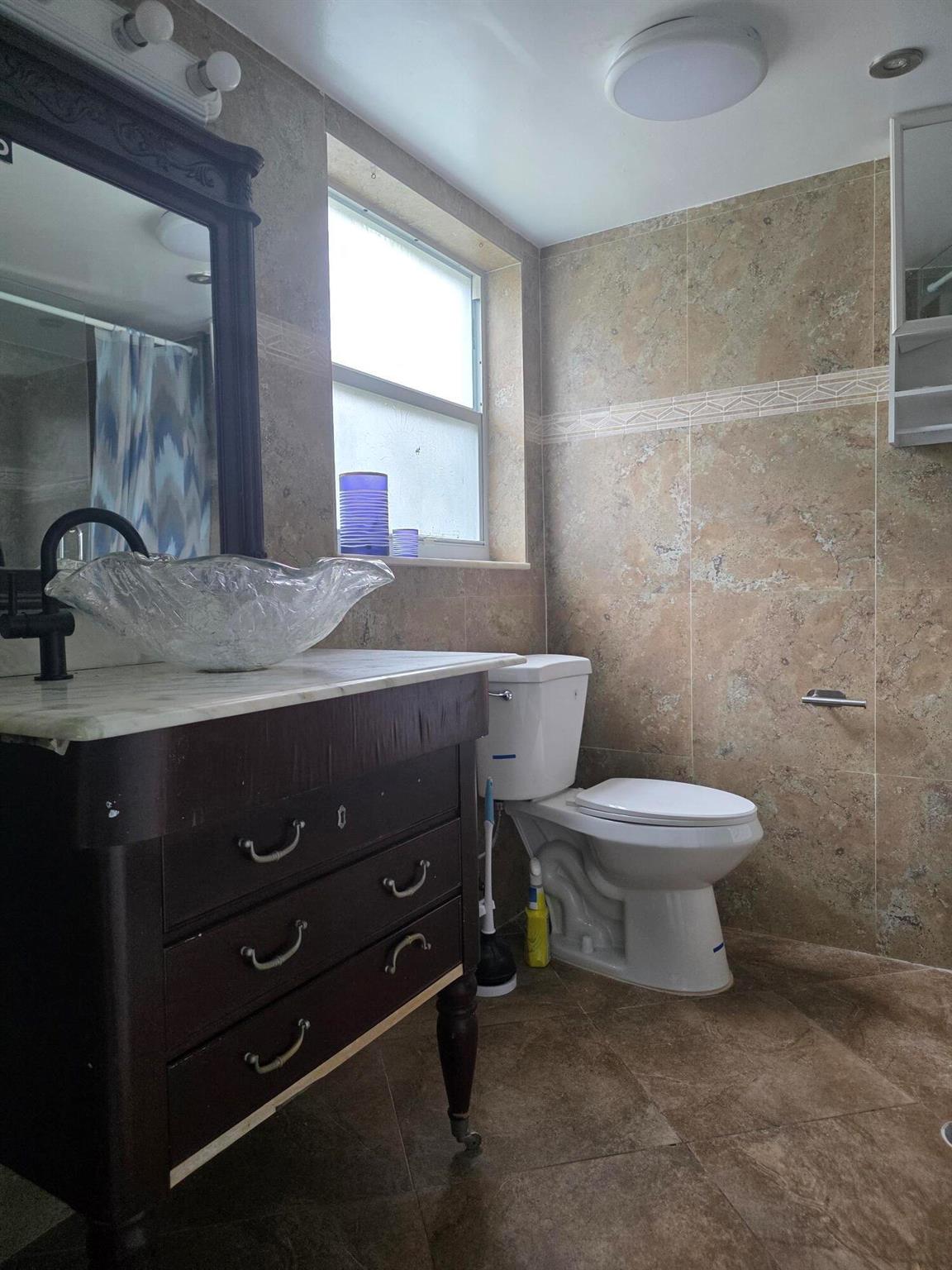 LINDEN ARMS CONDO - Commercial Sale