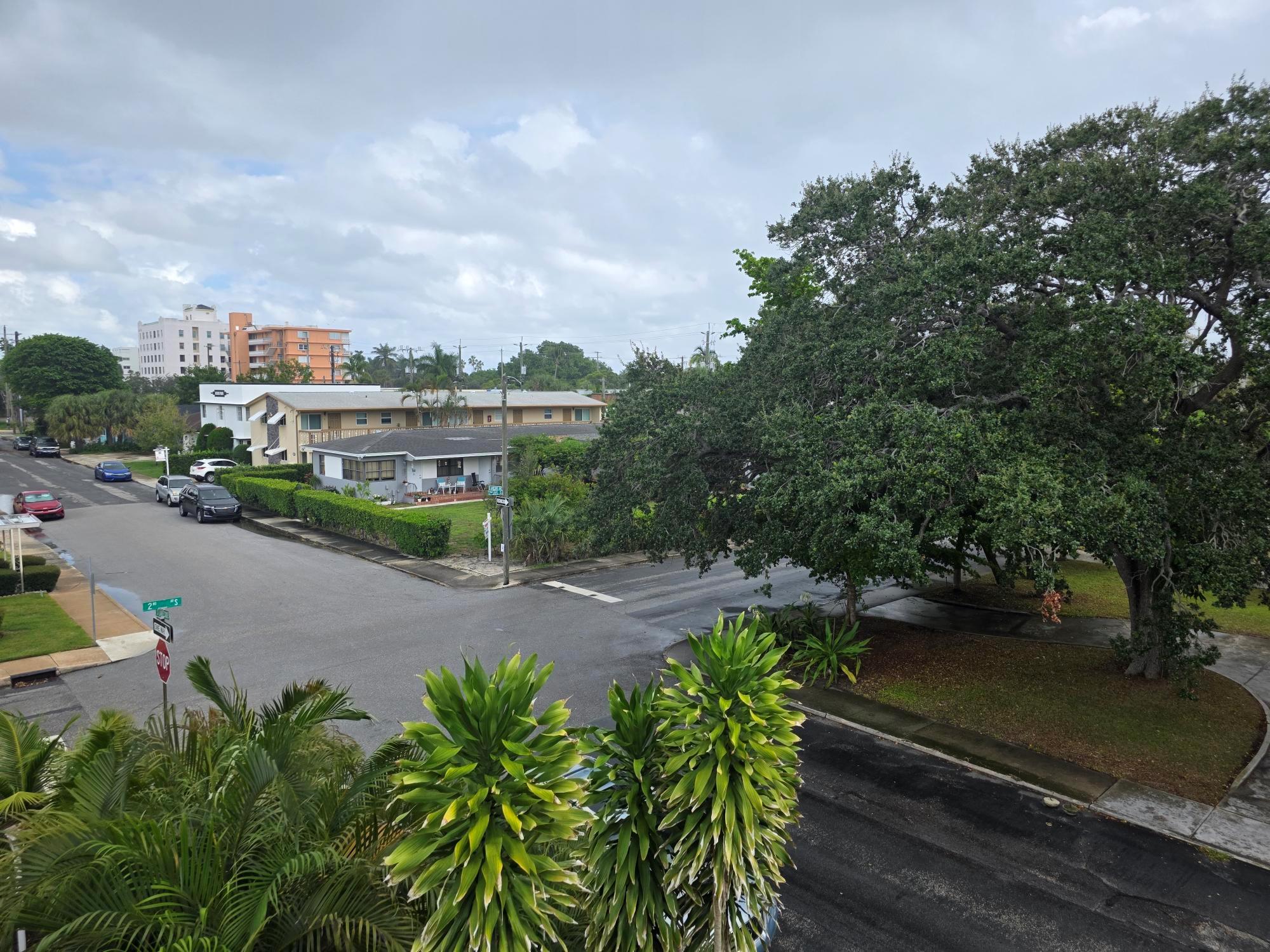 LINDEN ARMS CONDO - Commercial Sale