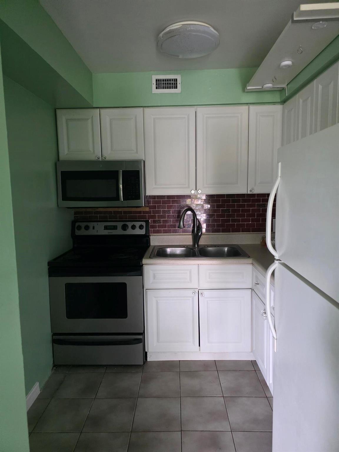 LINDEN ARMS CONDO - Commercial Sale
