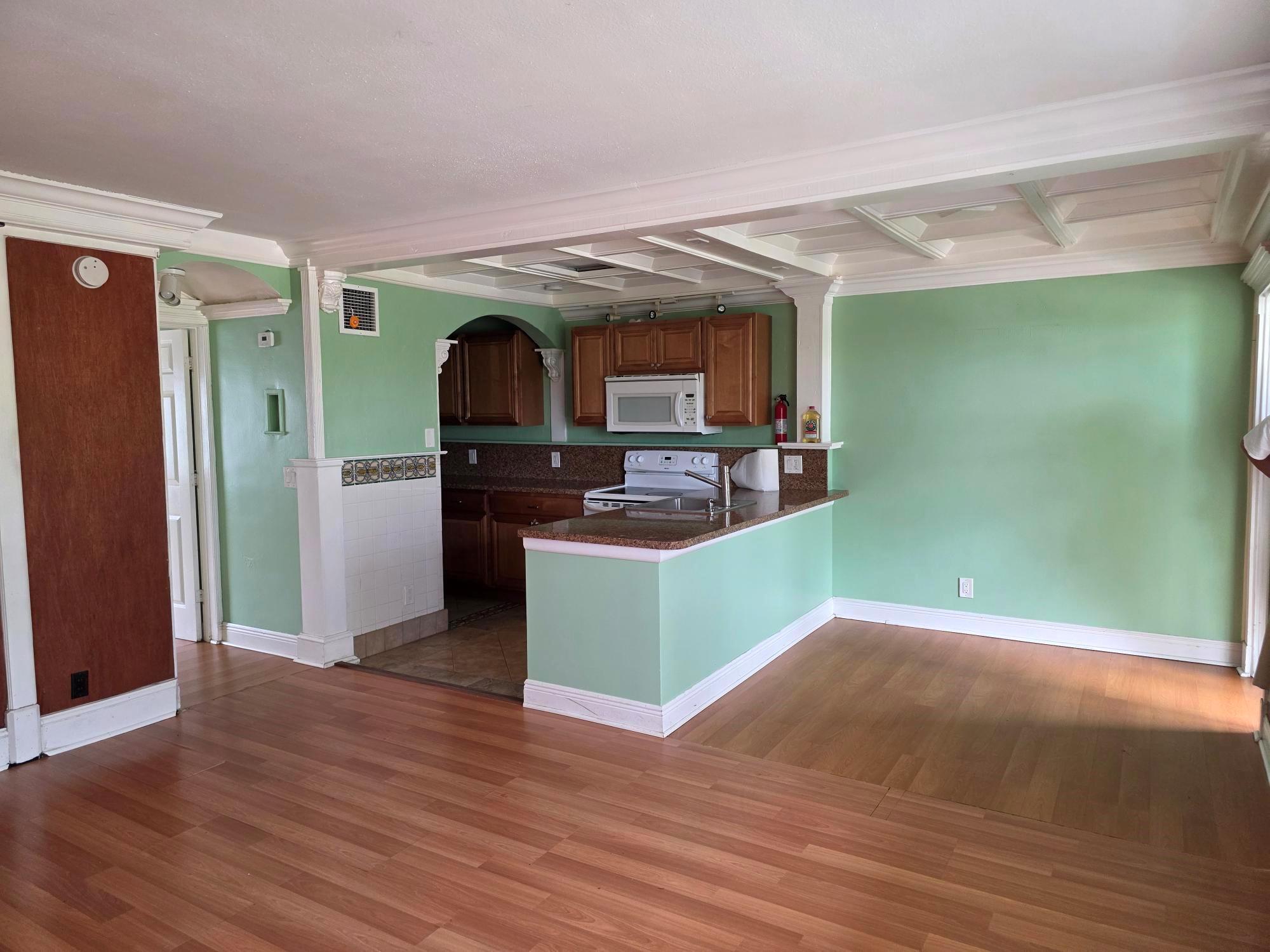 LINDEN ARMS CONDO - Commercial Sale