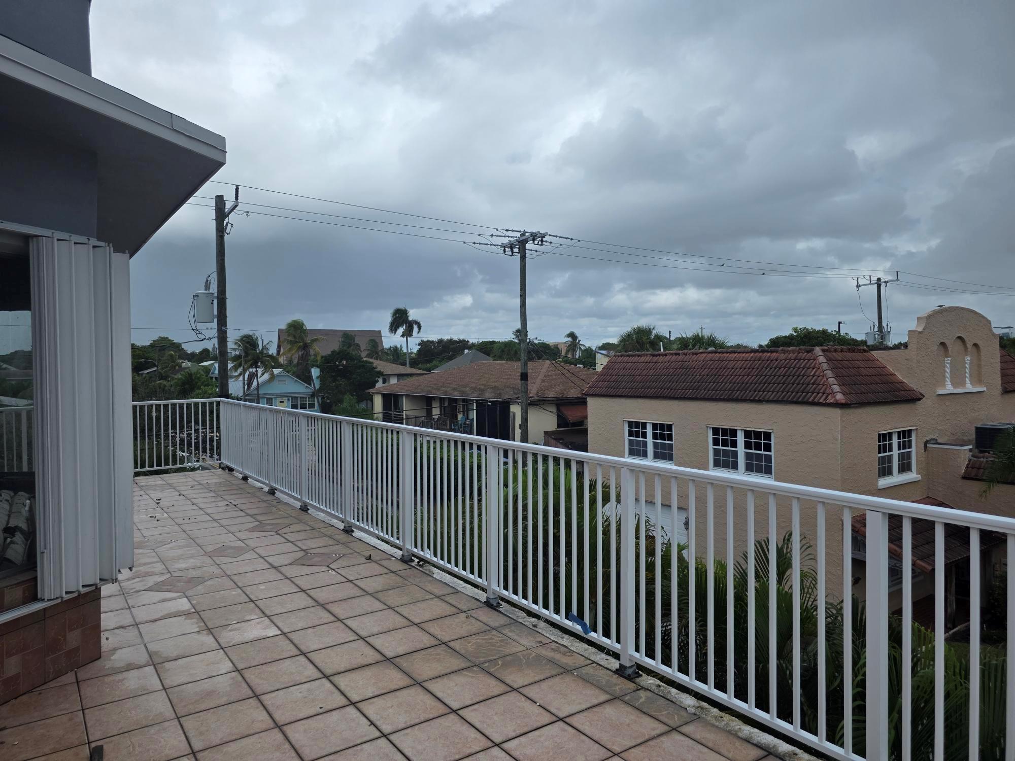 LINDEN ARMS CONDO - Commercial Sale