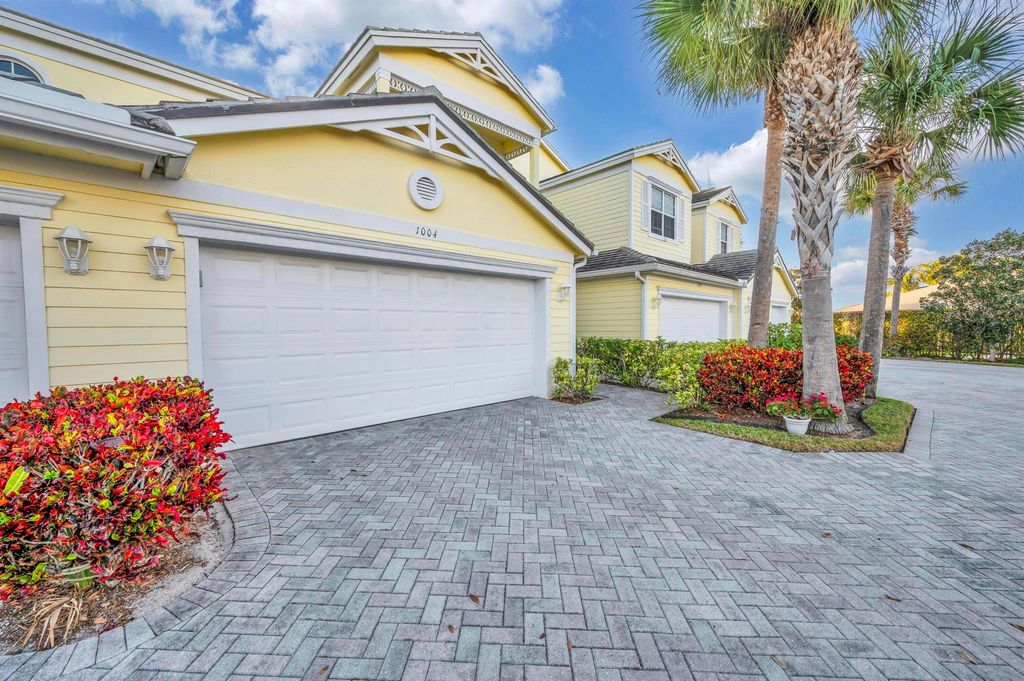 Photo of 1004 Mariner Bay Boulevard, Fort Pierce, FL 34949 (MLS # R10952838)