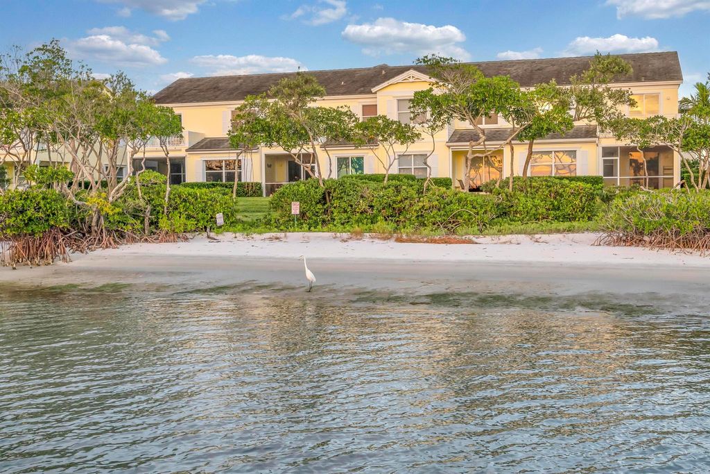 Photo of 1004 Mariner Bay Boulevard, Fort Pierce, FL 34949 (MLS # R10952838)