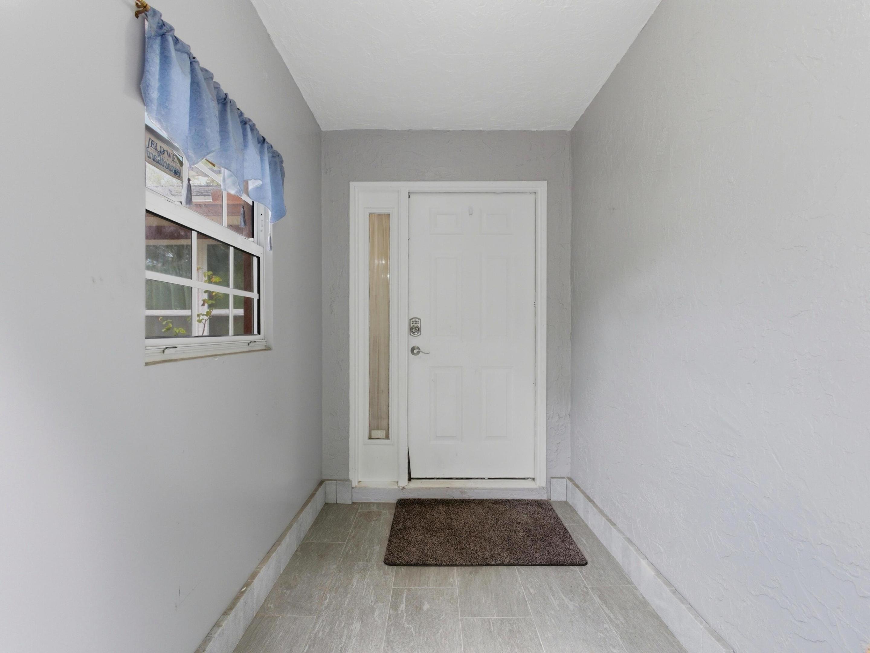 11481 Tangerine Boulevard