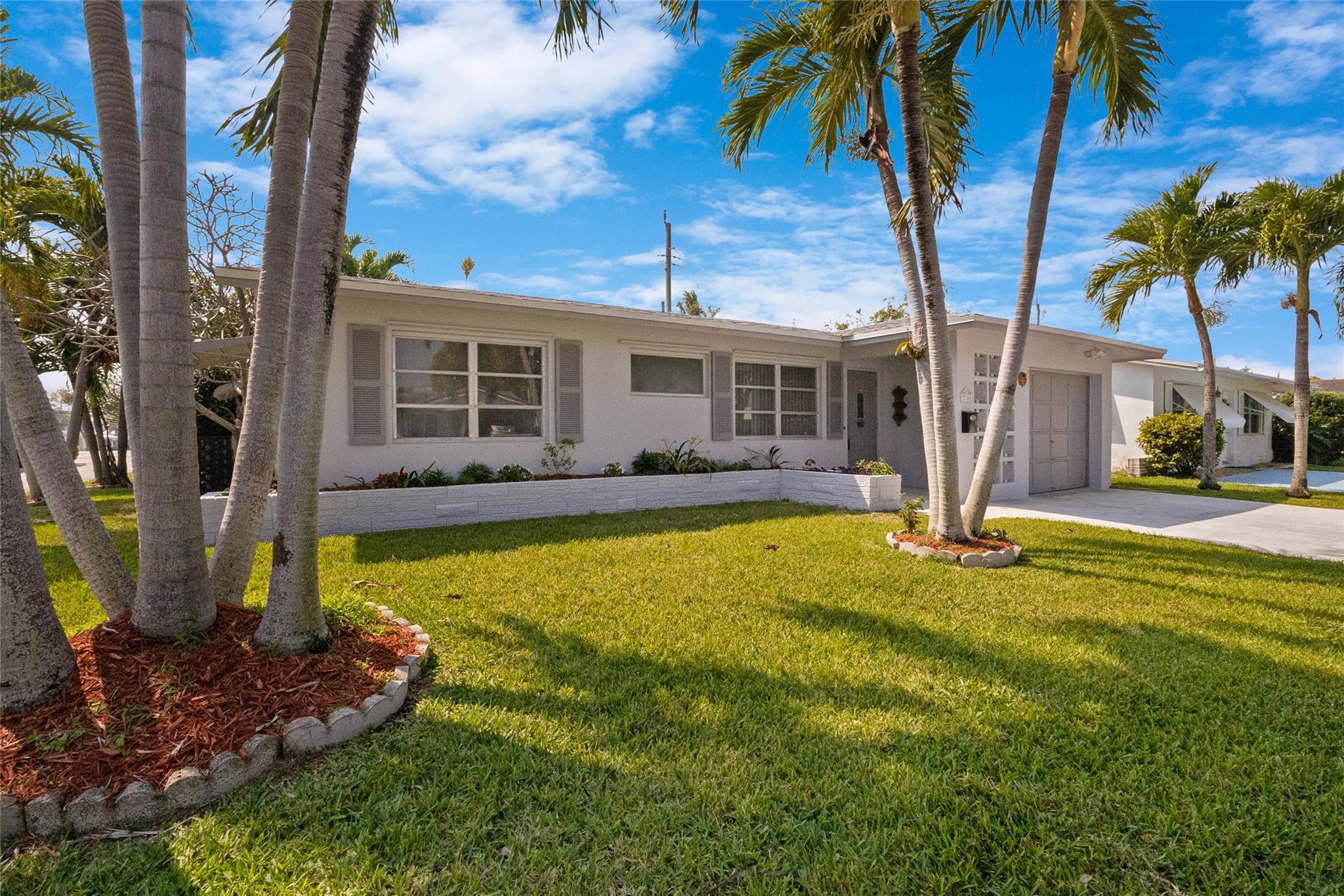 2700 NW 54th St