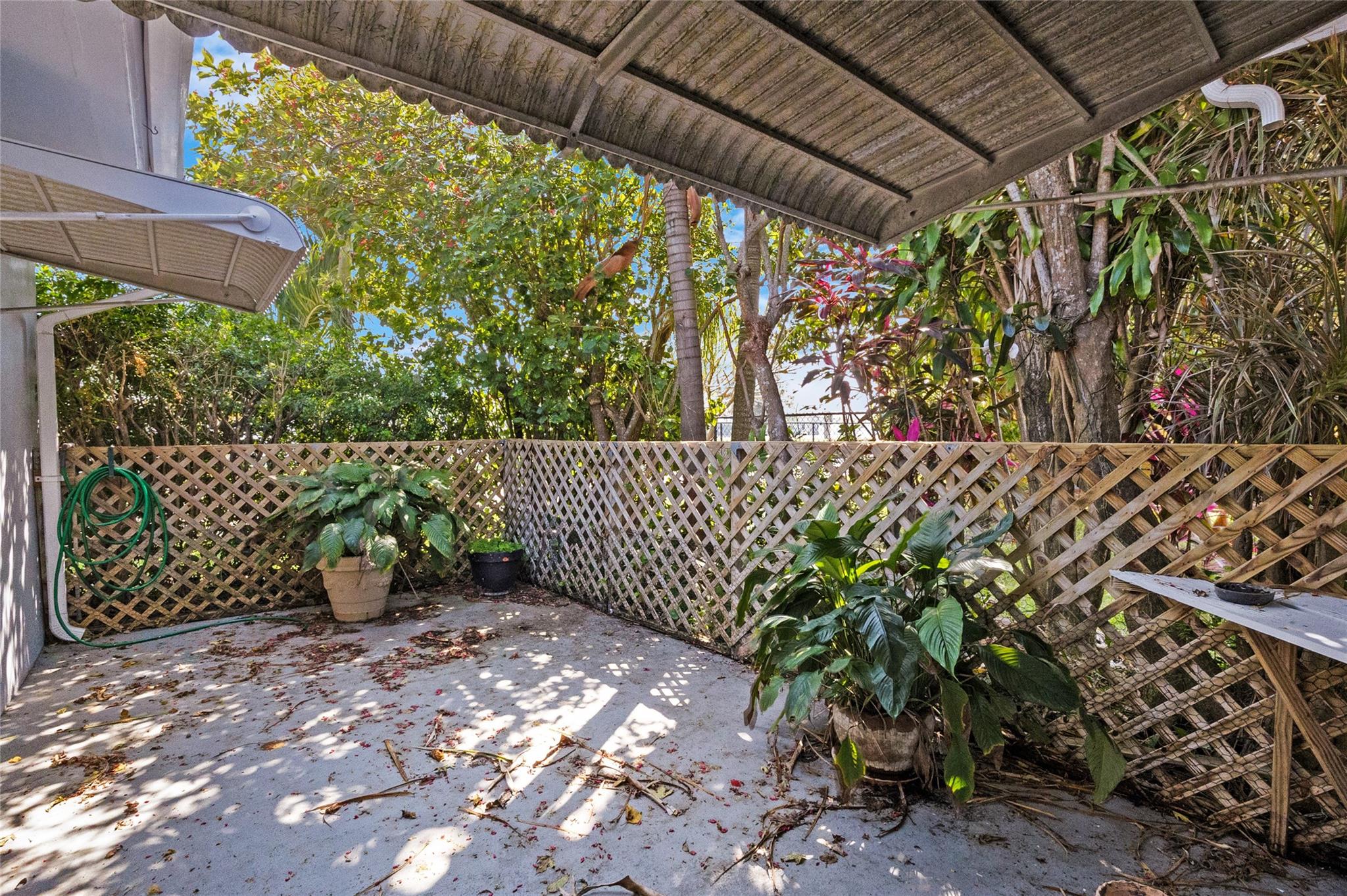 2700 NW 54th St
