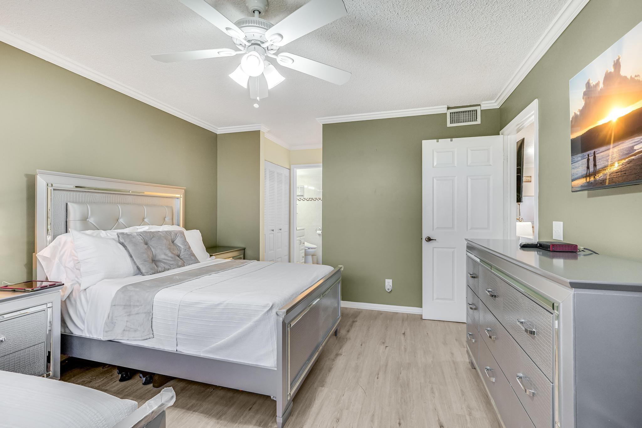 Sunrise Lakes 186 Condo - Residential