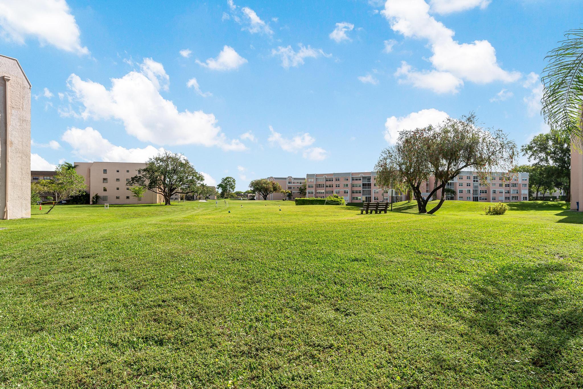 Sunrise Lakes 186 Condo - Residential