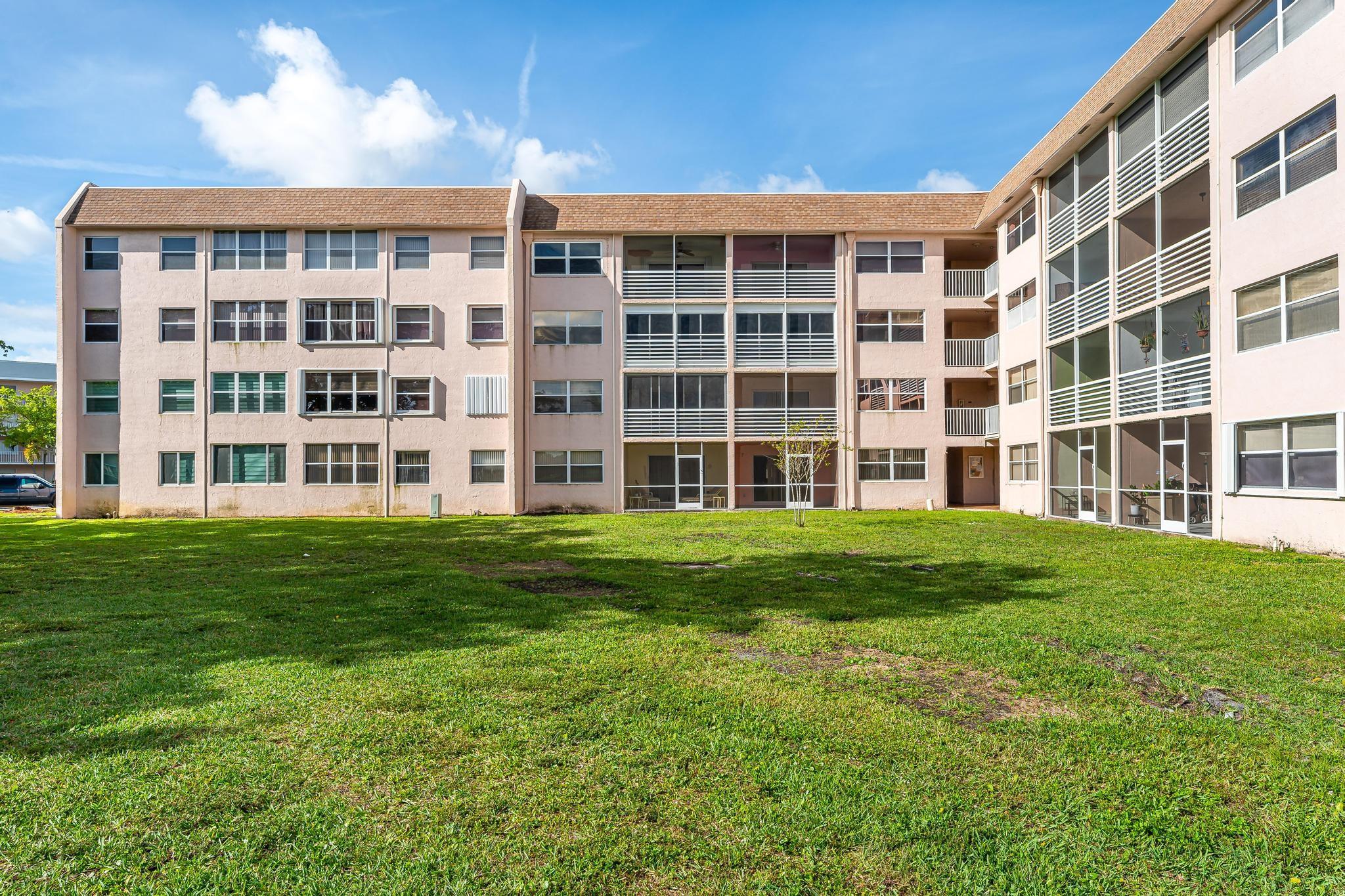 Sunrise Lakes 186 Condo - Residential