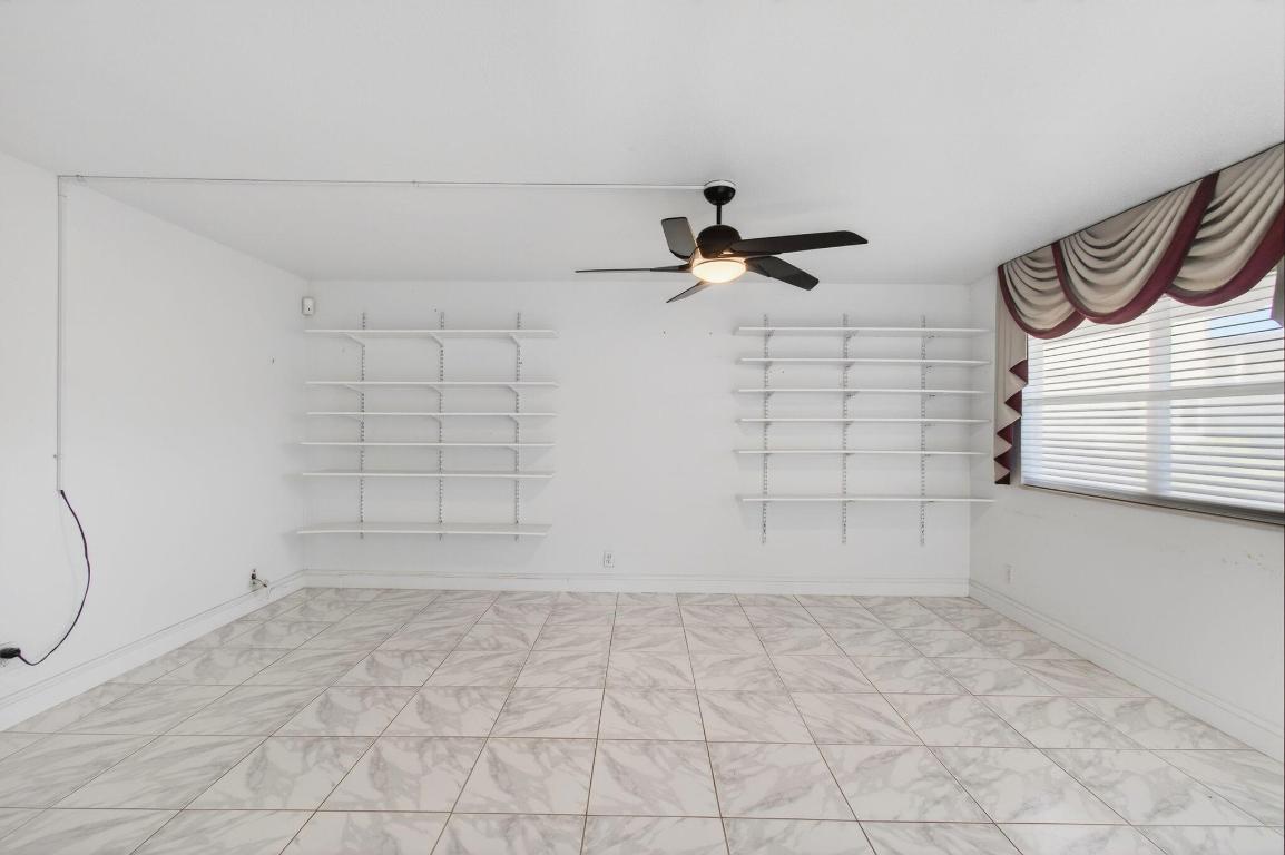 KINGS POINT - Residential