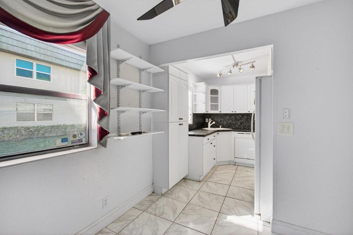 KINGS POINT - Residential