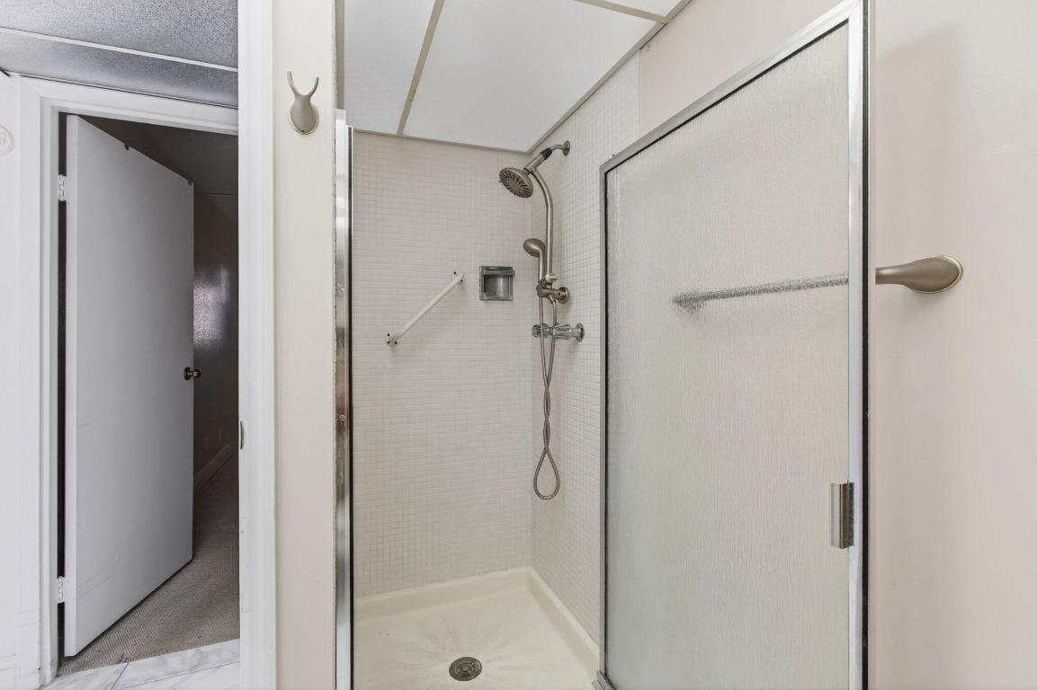 KINGS POINT - Residential