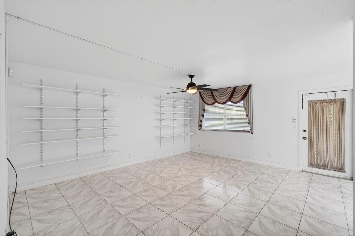 KINGS POINT - Residential