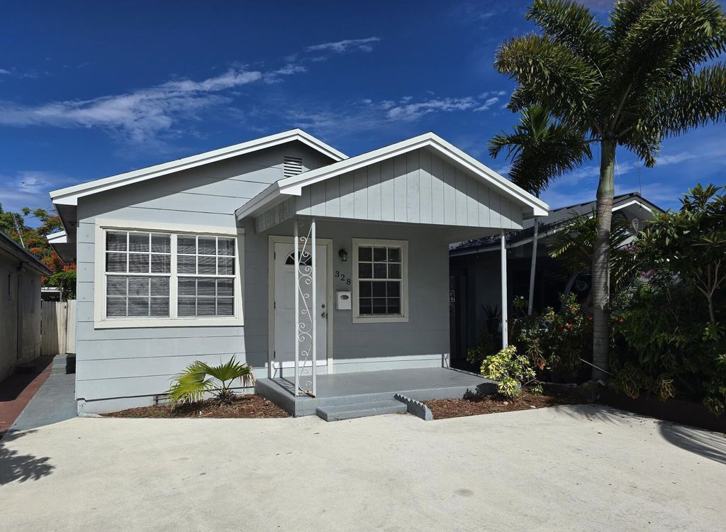 Photo of 328 N E Street, Lake Worth Beach, FL 33460 (MLS # R11016083)