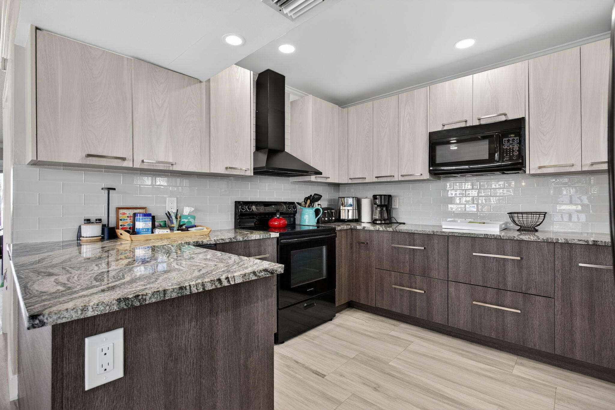 999 N Riverside Drive 2