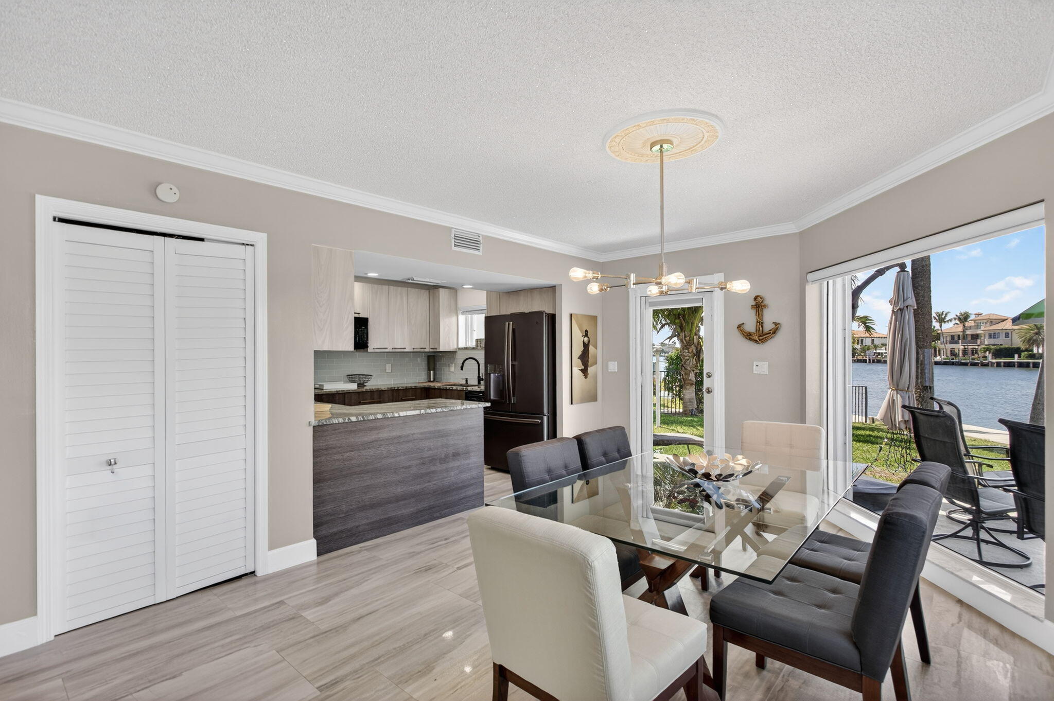 999 N Riverside Drive 2