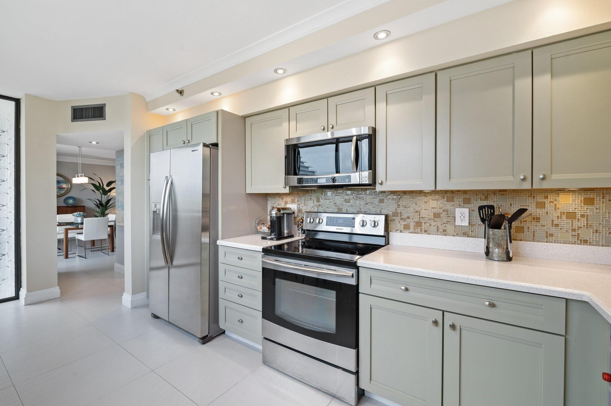 EVERGLADES CLUB CONDO - Residential