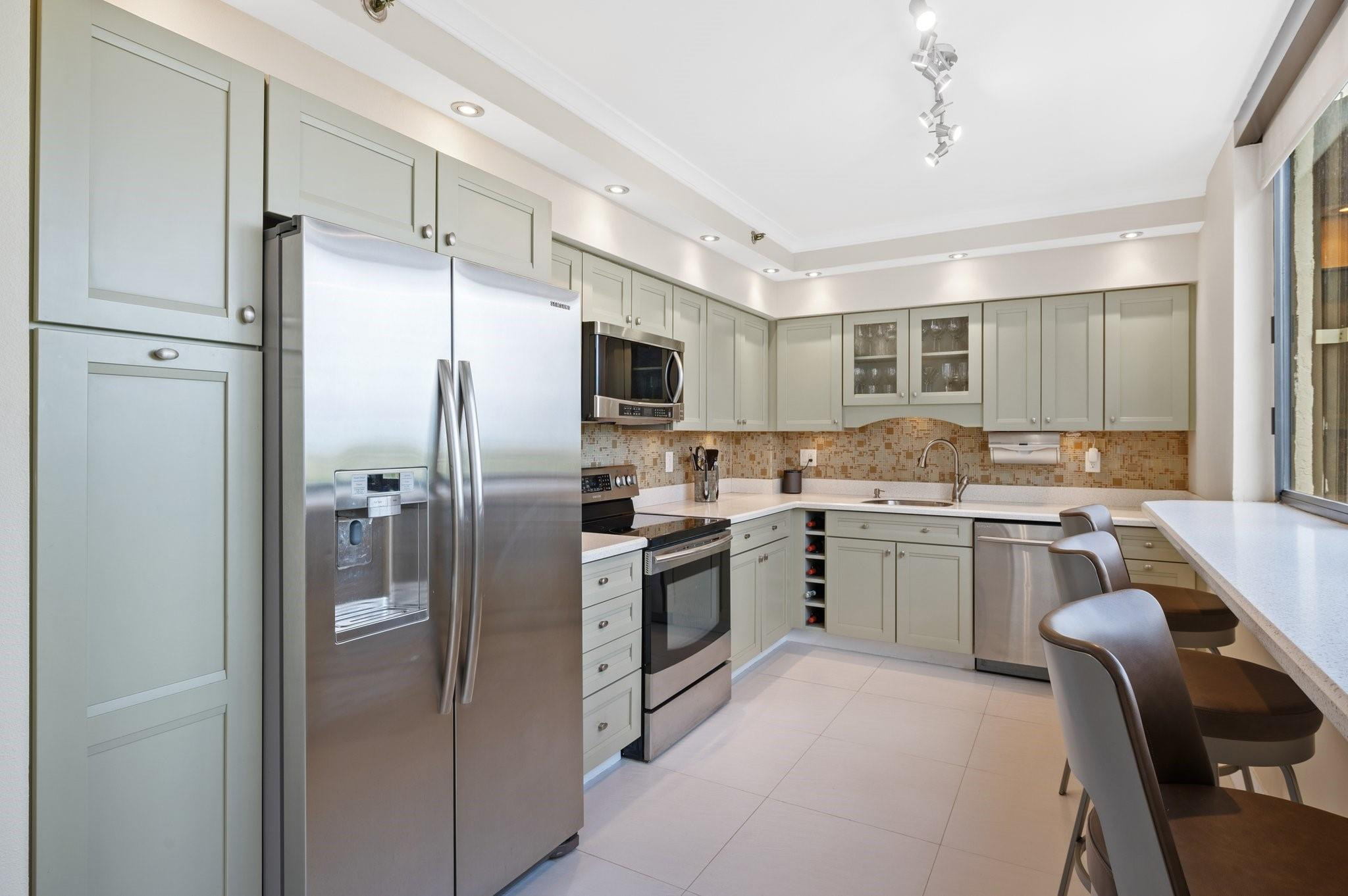 EVERGLADES CLUB CONDO - Residential