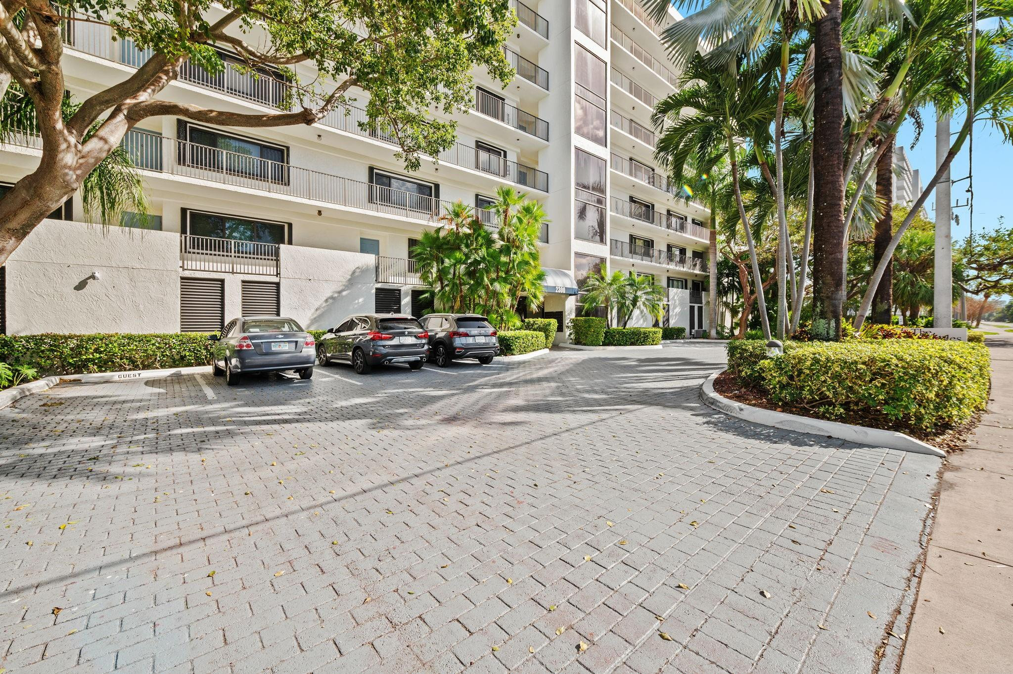 EVERGLADES CLUB CONDO - Residential
