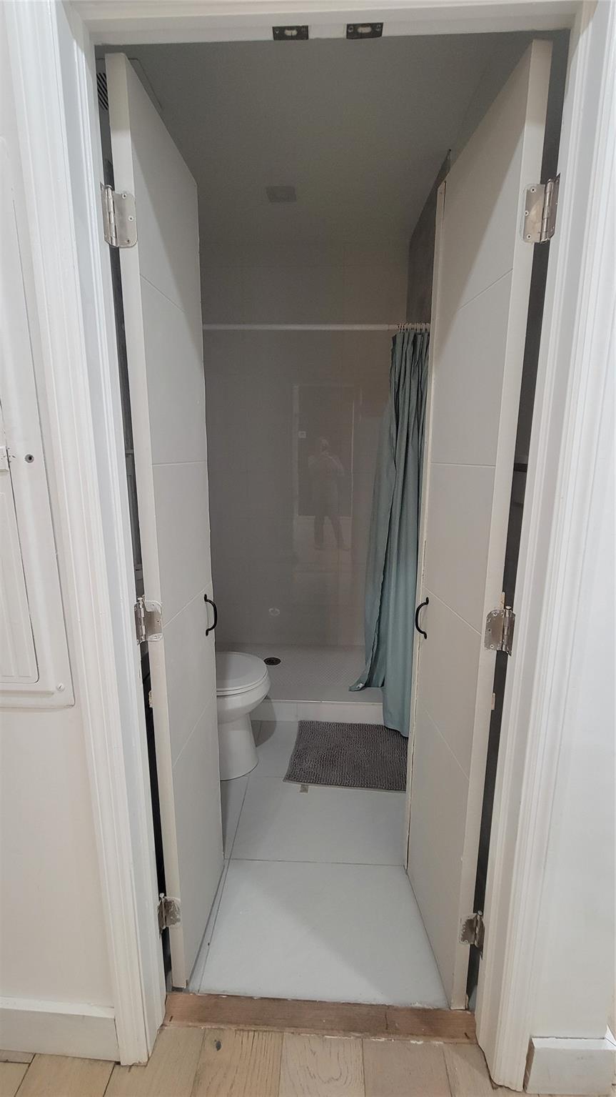 Dorsey Park First Add 21- - Residential Lease