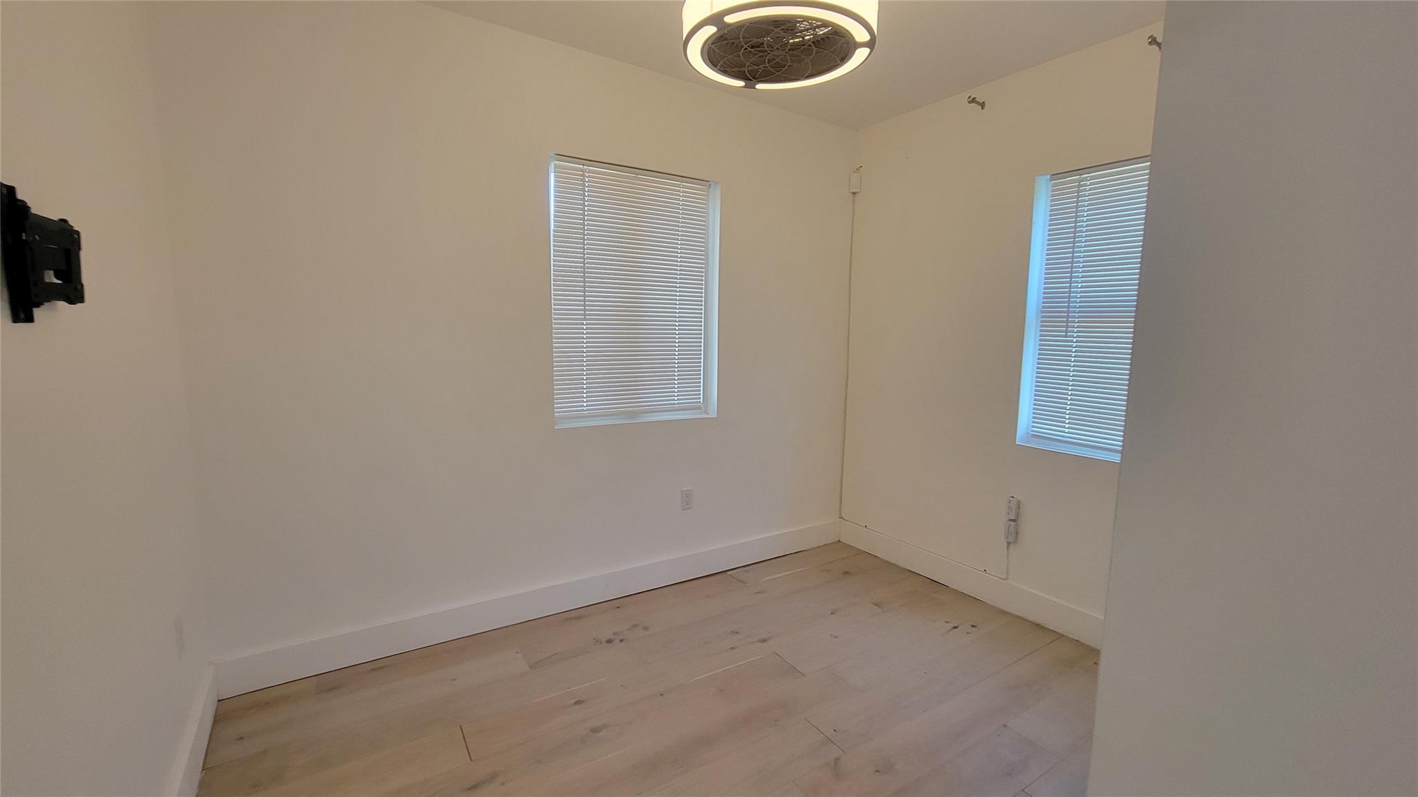 Dorsey Park First Add 21- - Residential Lease