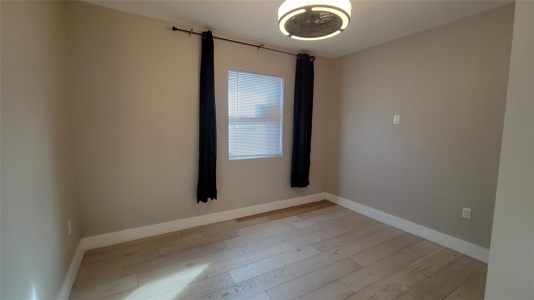 Dorsey Park First Add 21- - Residential Lease