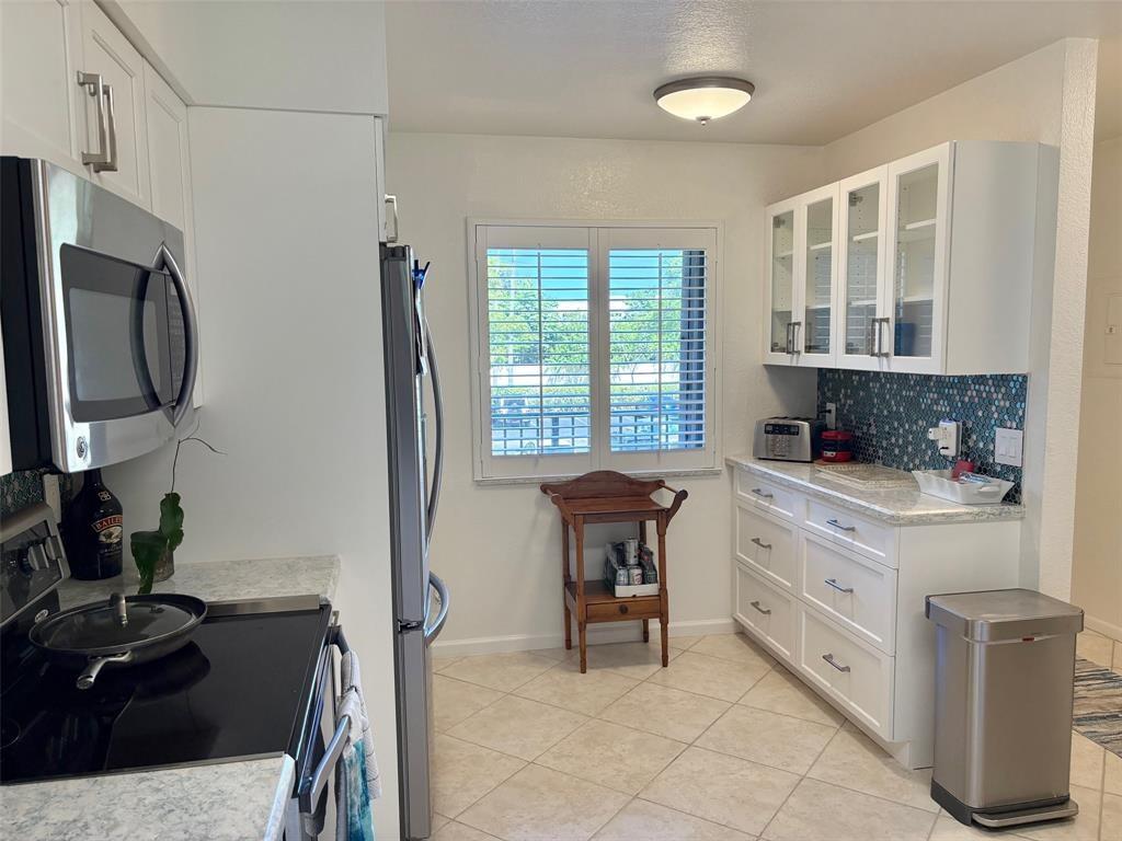 2112 S Cypress Bend Dr 203