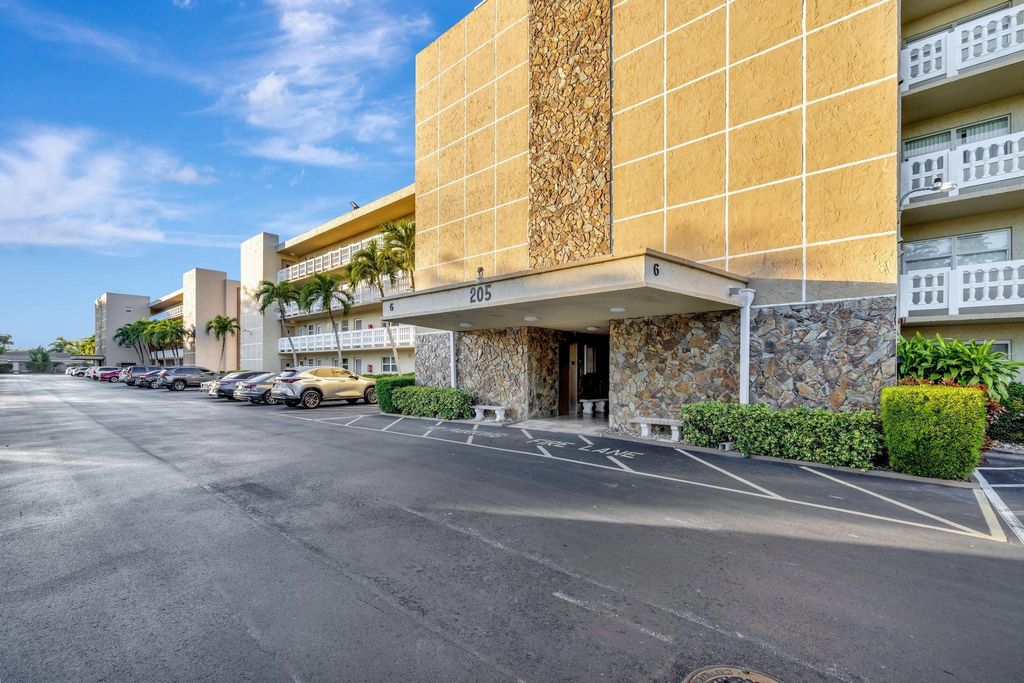 Photo of 205 SE 11th Terrace #405, Dania Beach, FL 33004 (MLS # F10517738)