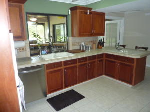 PINEWOOD EAST 2 OF WELLINGTON - Residential Lease