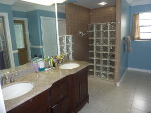 PINEWOOD EAST 2 OF WELLINGTON - Residential Lease