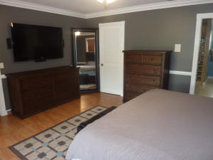 PINEWOOD EAST 2 OF WELLINGTON - Residential Lease