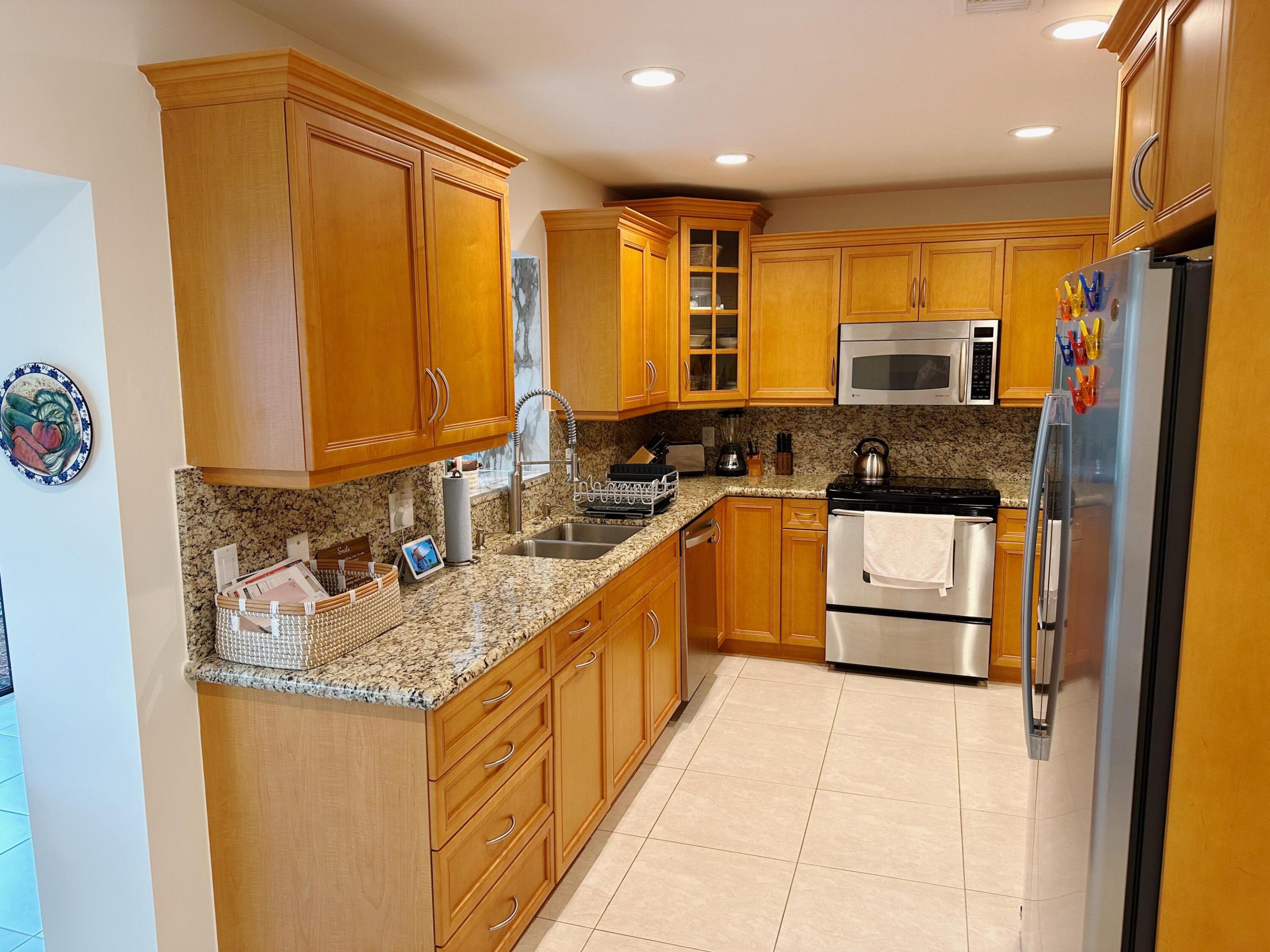 PALMS OF BOCA LAGO CONDO - Residential Lease