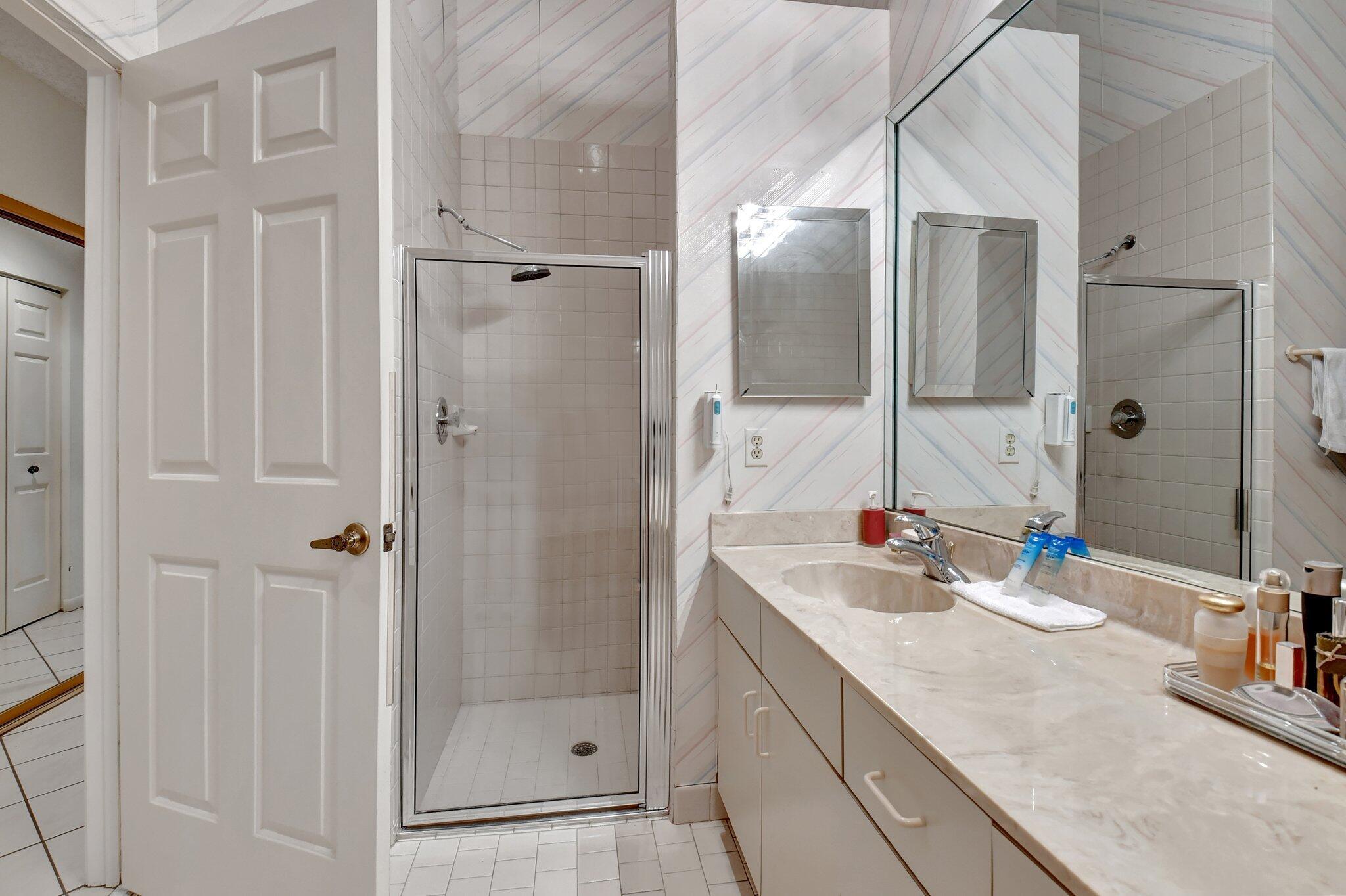 LEXINGTON CLUB - Residential