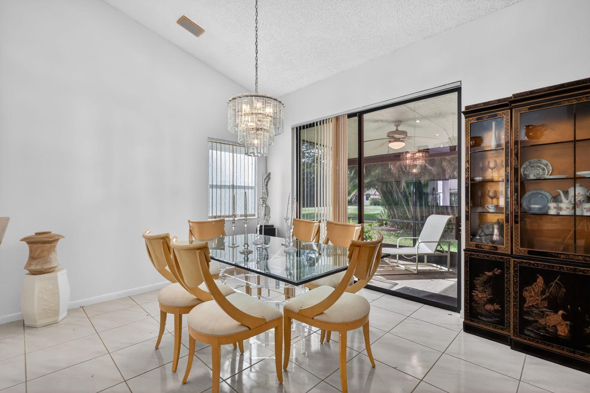 LEXINGTON CLUB - Residential