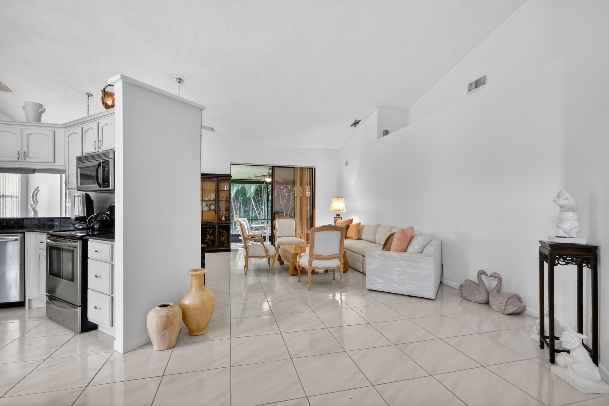 LEXINGTON CLUB - Residential