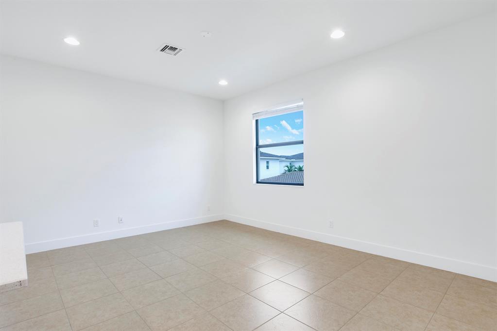 ALTON NEIGHBORHOOD 1 - Residential Lease