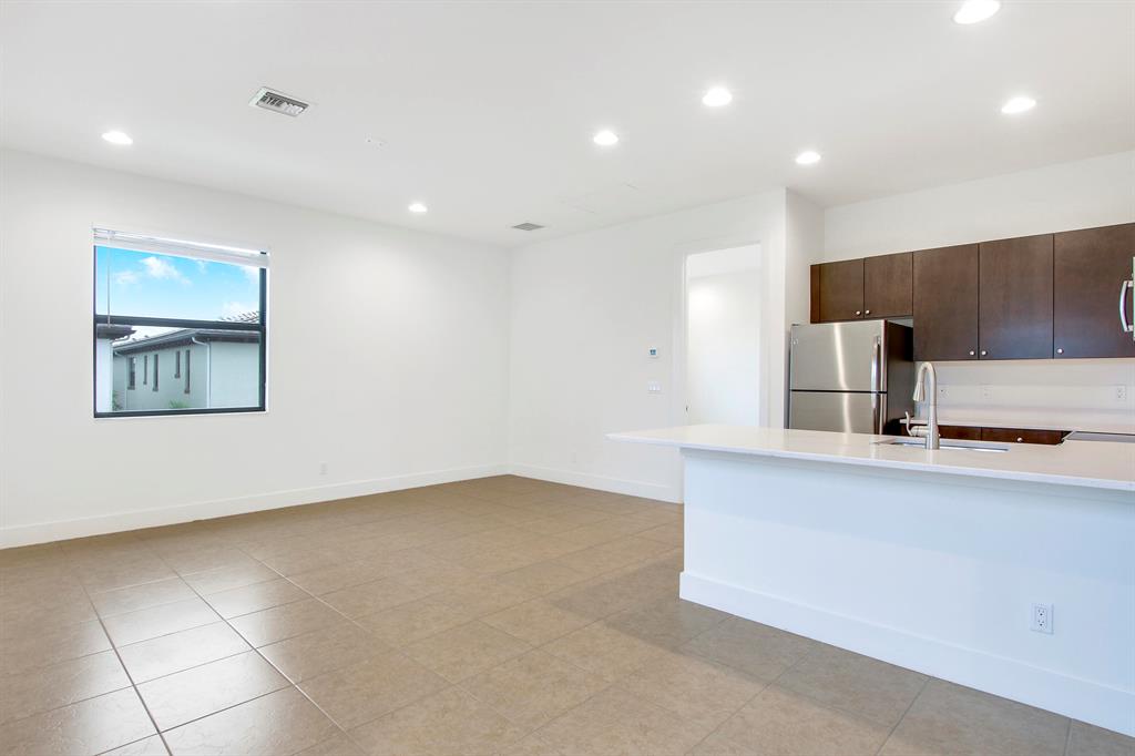 ALTON NEIGHBORHOOD 1 - Residential Lease