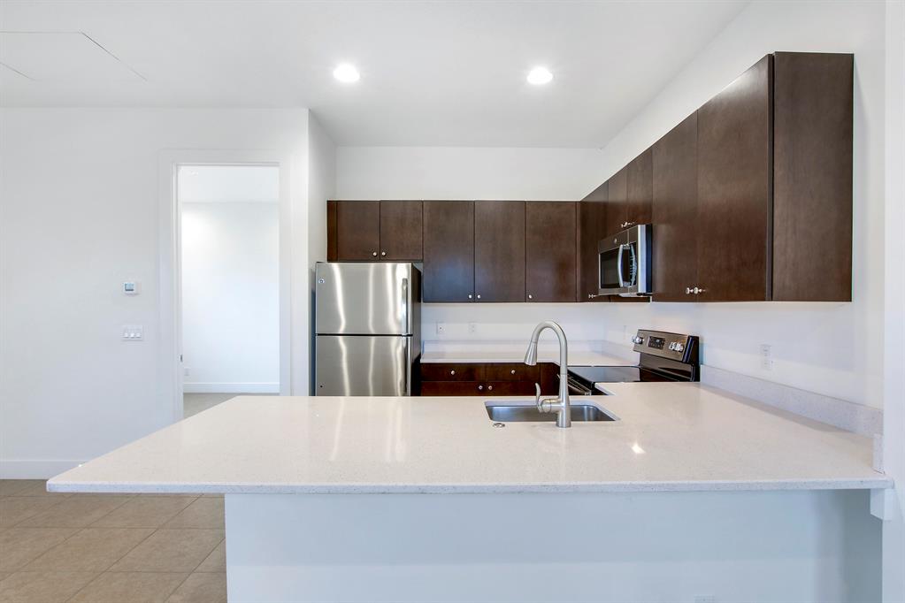 ALTON NEIGHBORHOOD 1 - Residential Lease