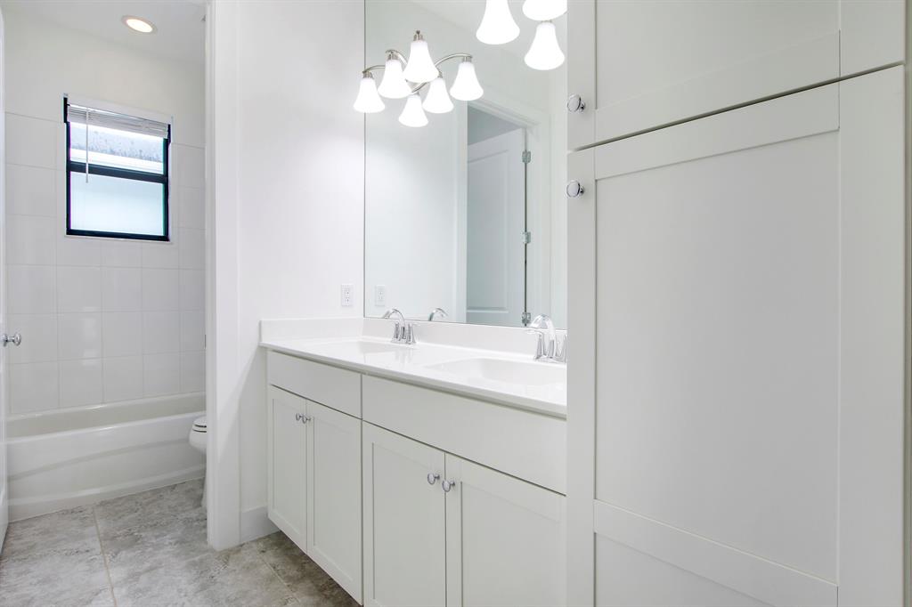 ALTON NEIGHBORHOOD 1 - Residential Lease