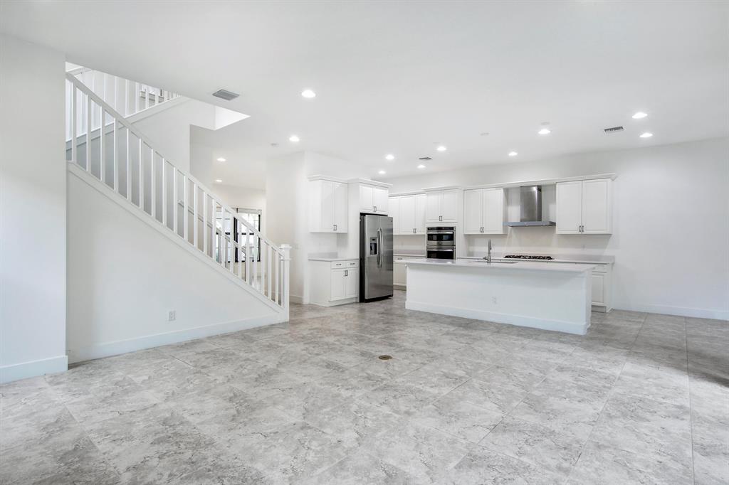 ALTON NEIGHBORHOOD 1 - Residential Lease